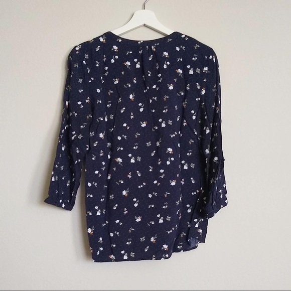 Floral navy blouse - Picture 2 of 5